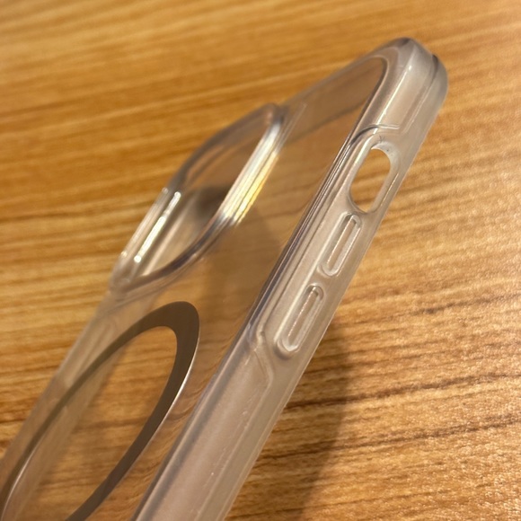 iPhone 13 Pro Max OtterBox Symmetry Series with MagSafe - Picture 3 of 3